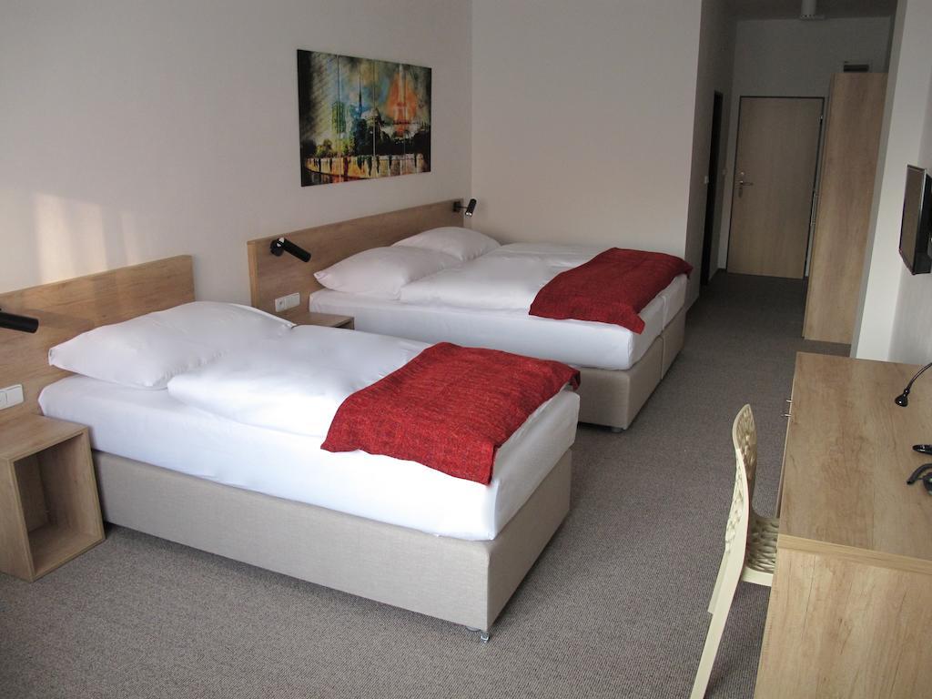 Hotel Kapitol Most Quarto foto